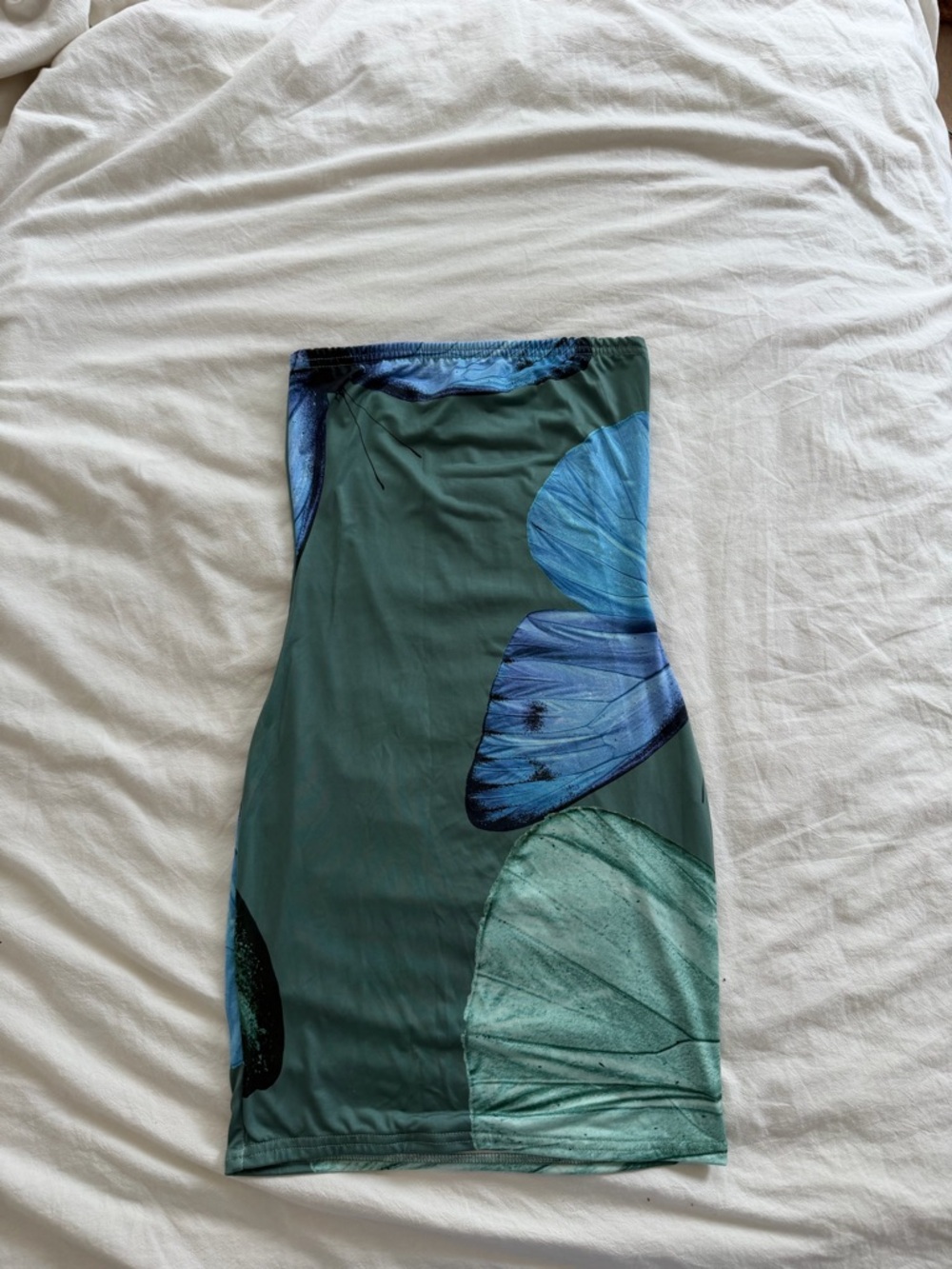 Kaiia exclusive slinky bandeau mini dress in green butterfly print